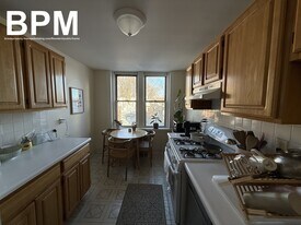 28 Colborne Rd, Unit 8 in Boston, MA - Building Photo