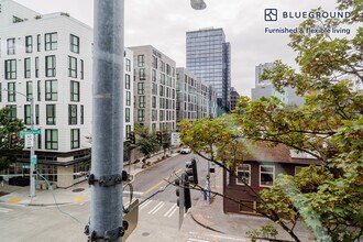 5001 Brooklyn Ave NE in Seattle, WA - Building Photo - Building Photo