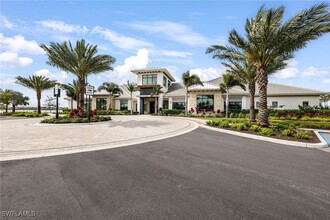 12350 Canal Grande Dr in Ft. Myers, FL - Building Photo - Building Photo