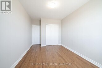 468 Ottawa St N in Hamilton, ON - Building Photo - Building Photo