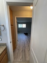 6333 College Grove Way in San Diego, CA - Foto de edificio - Building Photo