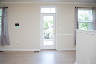 2829 Forest Run Dr in Forestville, MD - Building Photo - Building Photo