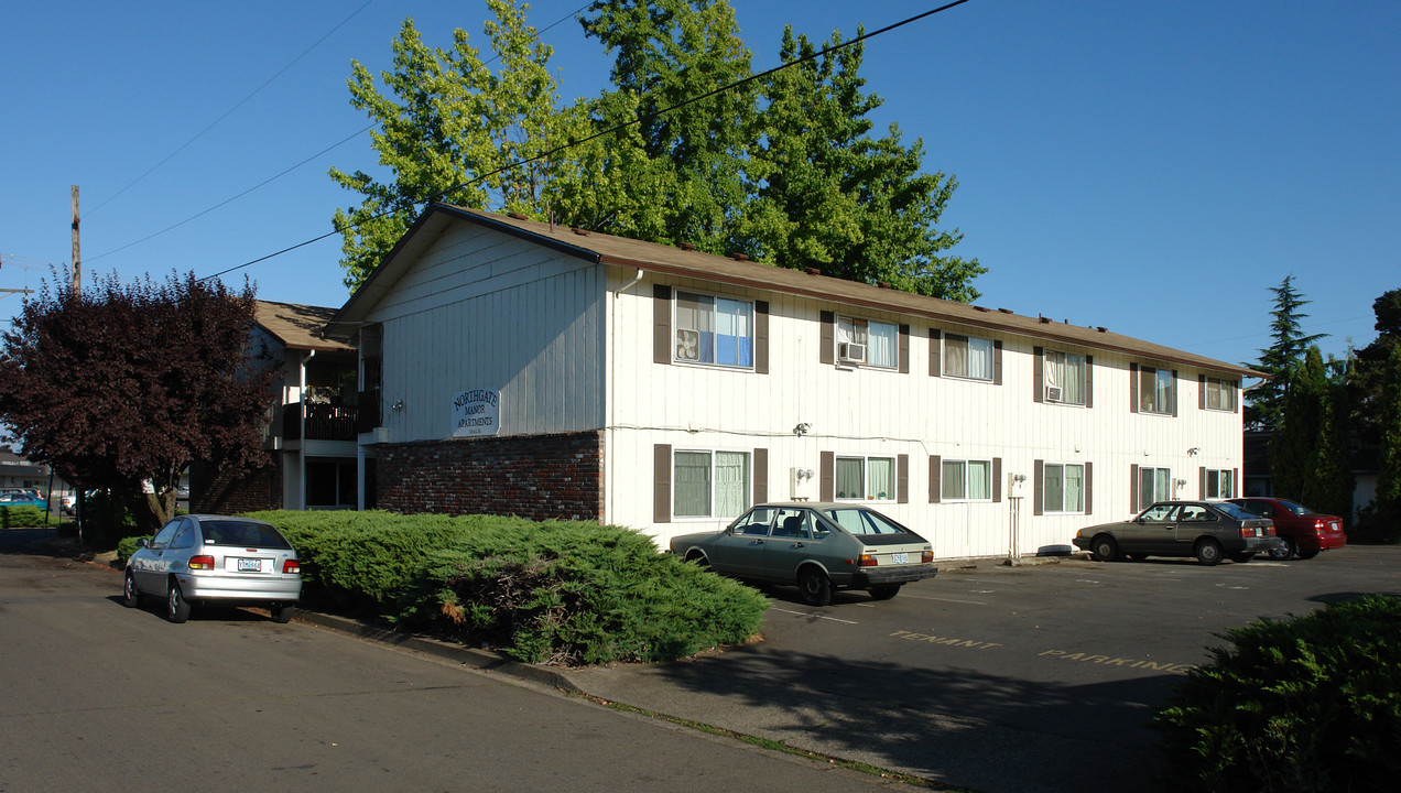 Northgate Manor Apartments in Springfield, OR - Building Photo