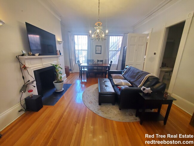 property at 429 Marlborough St