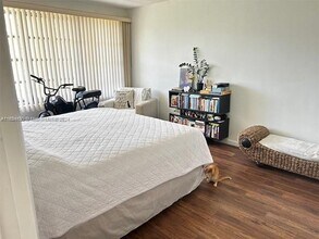 1250 Atlantic Shores Blvd in Hallandale Beach, FL - Building Photo - Building Photo