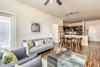 1406 Columbus St in Houston, TX - Foto de edificio - Building Photo