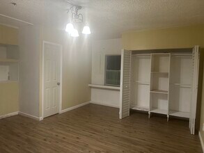 379 SW Jeanne Ave in Port St. Lucie, FL - Building Photo - Building Photo