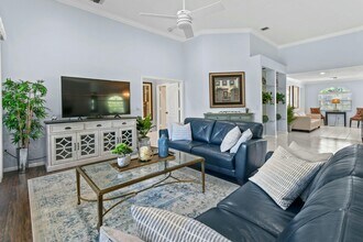 252 Legendary Cir in Palm Beach Gardens, FL - Building Photo - Building Photo