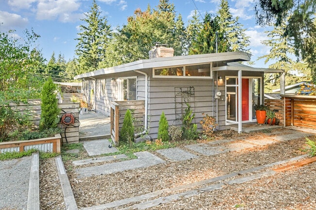 18750 12th Ave NE