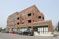 RavenLux Apartments in Chicago, IL - Building Photo - Building Photo