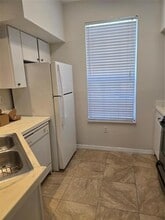 9228 Lake Chase Island Way, Unit 9228 in Tampa, FL - Building Photo - Building Photo