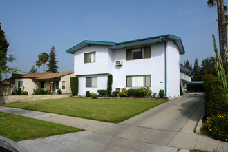 425 Allen Ave in Glendale, CA - Building Photo - Building Photo