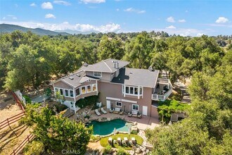 35455 El Niguel Rd in Lake Elsinore, CA - Foto de edificio - Building Photo