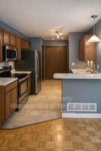 1117 Pecks Woods Dr in New Brighton, MN - Building Photo - Building Photo