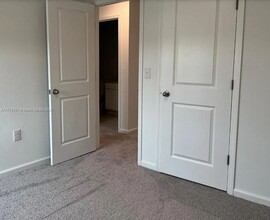 3238 Vesara Dr in Davenport, FL - Building Photo - Building Photo