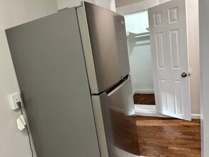 9 Bentley Ave in Jersey City, NJ - Building Photo - Building Photo