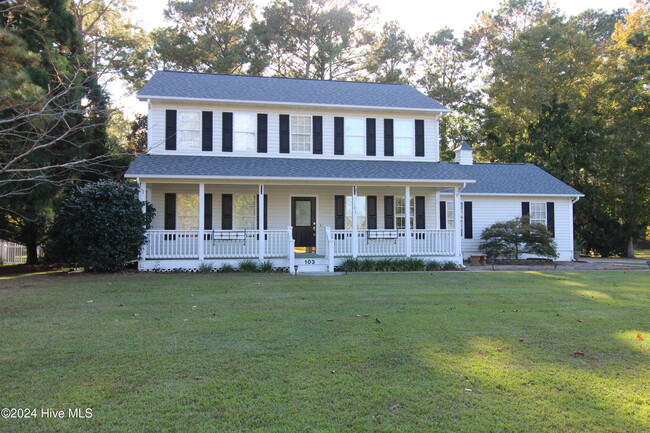 103 Line Boat Ln in Swansboro, NC - Building Photo - Building Photo