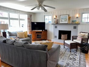 20 Lowell St in Seabrook, NH - Building Photo - Building Photo