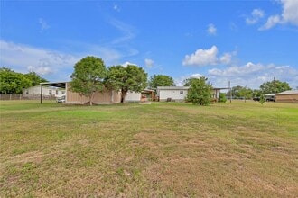 7012 Bronco Ct in Buda, TX - Building Photo - Building Photo