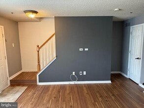 3002 Creekside Ct in Warrington, PA - Building Photo - Building Photo