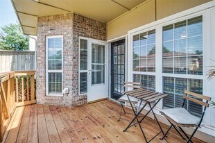 2407 Northlake Ct in Irving, TX - Building Photo