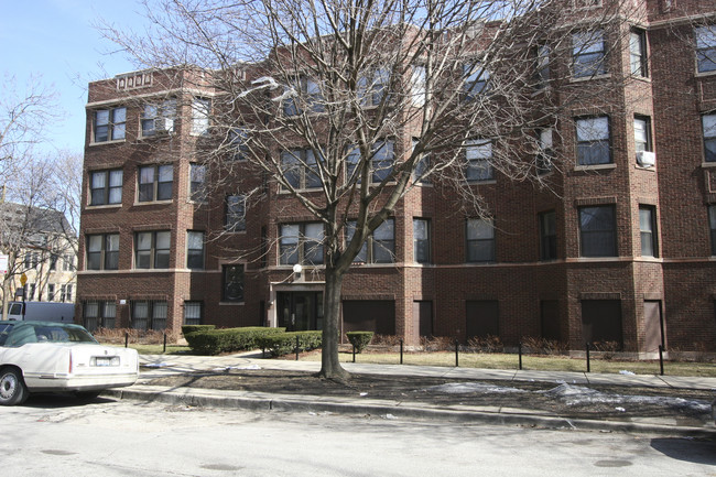 Merrill Court in Chicago, IL - Building Photo - Building Photo