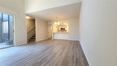 4615 Country Creek Dr in Dallas, TX - Building Photo - Building Photo