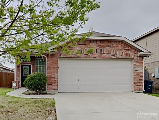 4805 Cedar Springs Dr in Fort Worth, TX - Building Photo - Building Photo