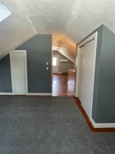 18 Old Concord Turnpike, Unit A in Barrington, NH - Foto de edificio - Building Photo