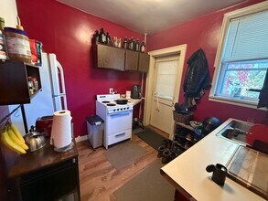 214 E 8th St in Duluth, MN - Building Photo - Building Photo