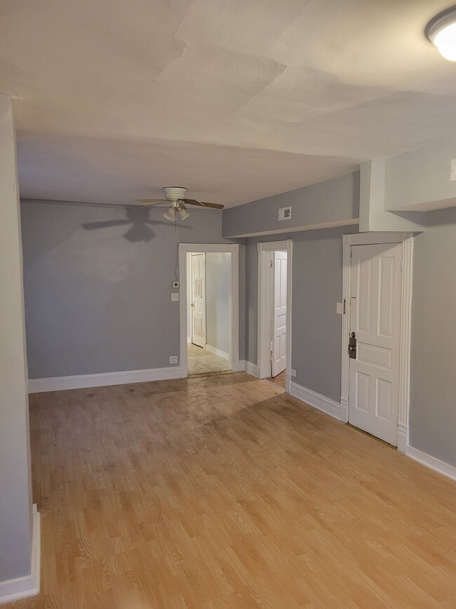 12128 S Halsted St, Unit 2fl in Chicago, IL - Building Photo - Building Photo