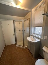 852 Perkiomen St, Unit 2 in Philadelphia, PA - Building Photo - Building Photo
