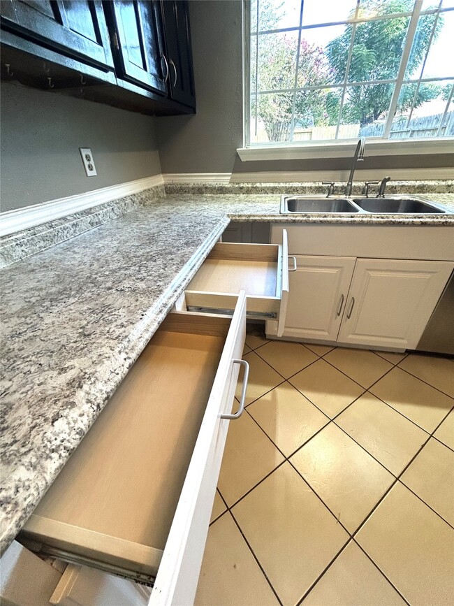 property at 2715 Spring Canyon Ct