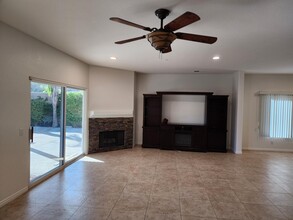 923 Mira Grande in Palm Springs, CA - Building Photo - Building Photo