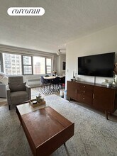 100 W 93rd St in New York, NY - Building Photo - Building Photo