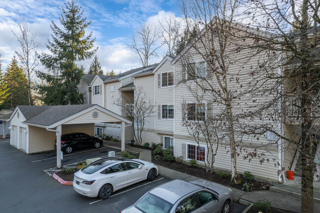 Brookshire Condominiums in Bellevue, WA - Building Photo - Building Photo