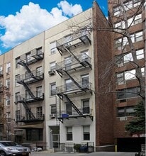 333 E 52nd St in New York, NY - Building Photo - Building Photo