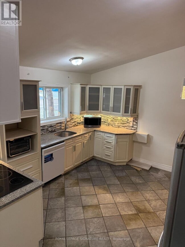 property at 25 Joseph St