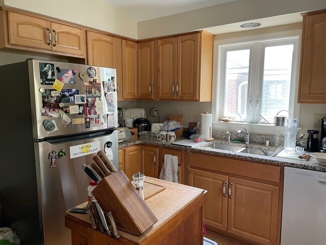 4131 N Newhall St, Unit Newhall St - Second Floor