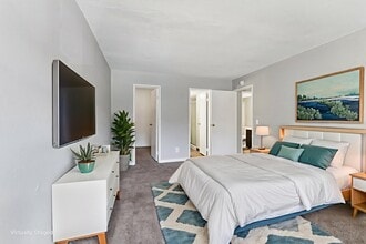 Sherwood Forest Estates in Council Bluffs, IA - Building Photo - Building Photo