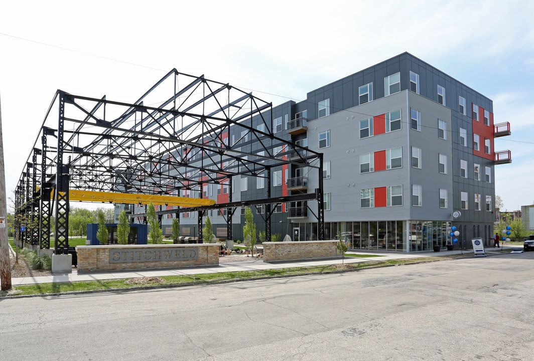 Stitchweld in Milwaukee, WI - Foto de edificio