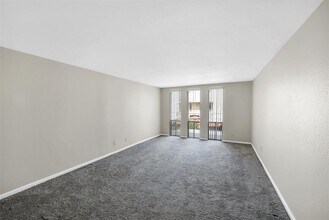 4641 Wild Indigo St in Houston, TX - Building Photo - Building Photo