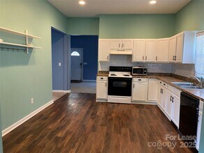 315 Messick Ave in Mooresville, NC - Building Photo - Building Photo
