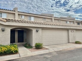 16021 N 30th St in Phoenix, AZ - Building Photo