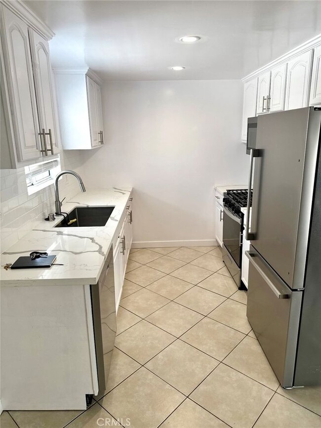 property at 1221 S Meyler St