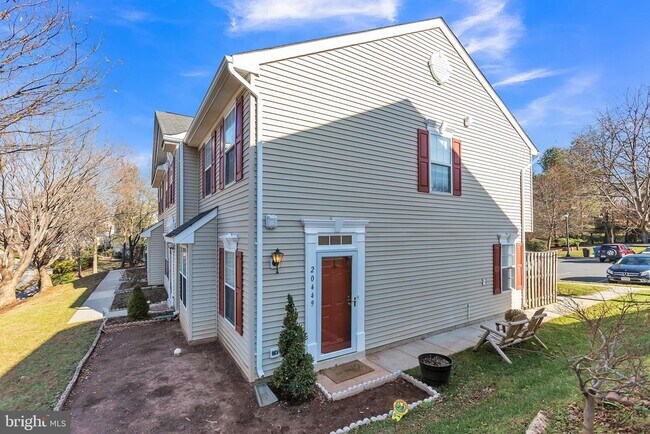 20449 River Ripple Square in Sterling, VA - Building Photo - Building Photo