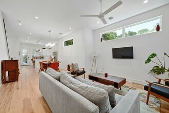 1411 Cometa St in Austin, TX - Building Photo - Building Photo