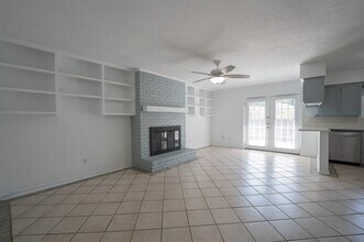 6140 Rincon Way in Dallas, TX - Building Photo - Building Photo