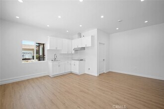 10943 Nassau Ave in Los Angeles, CA - Building Photo - Building Photo