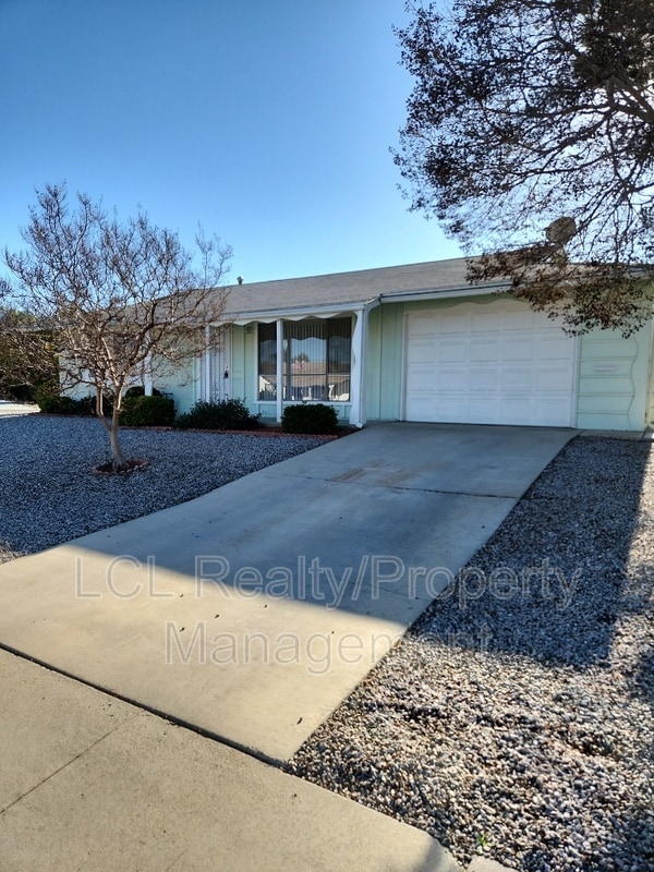 property at 26787 Oakmont Dr